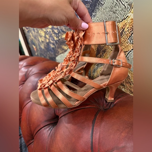 Euc Very Fine Women's Ballroom Dance Shoes Tango Wedding Salsa Dance Tan  satin - Picture 5 of 6